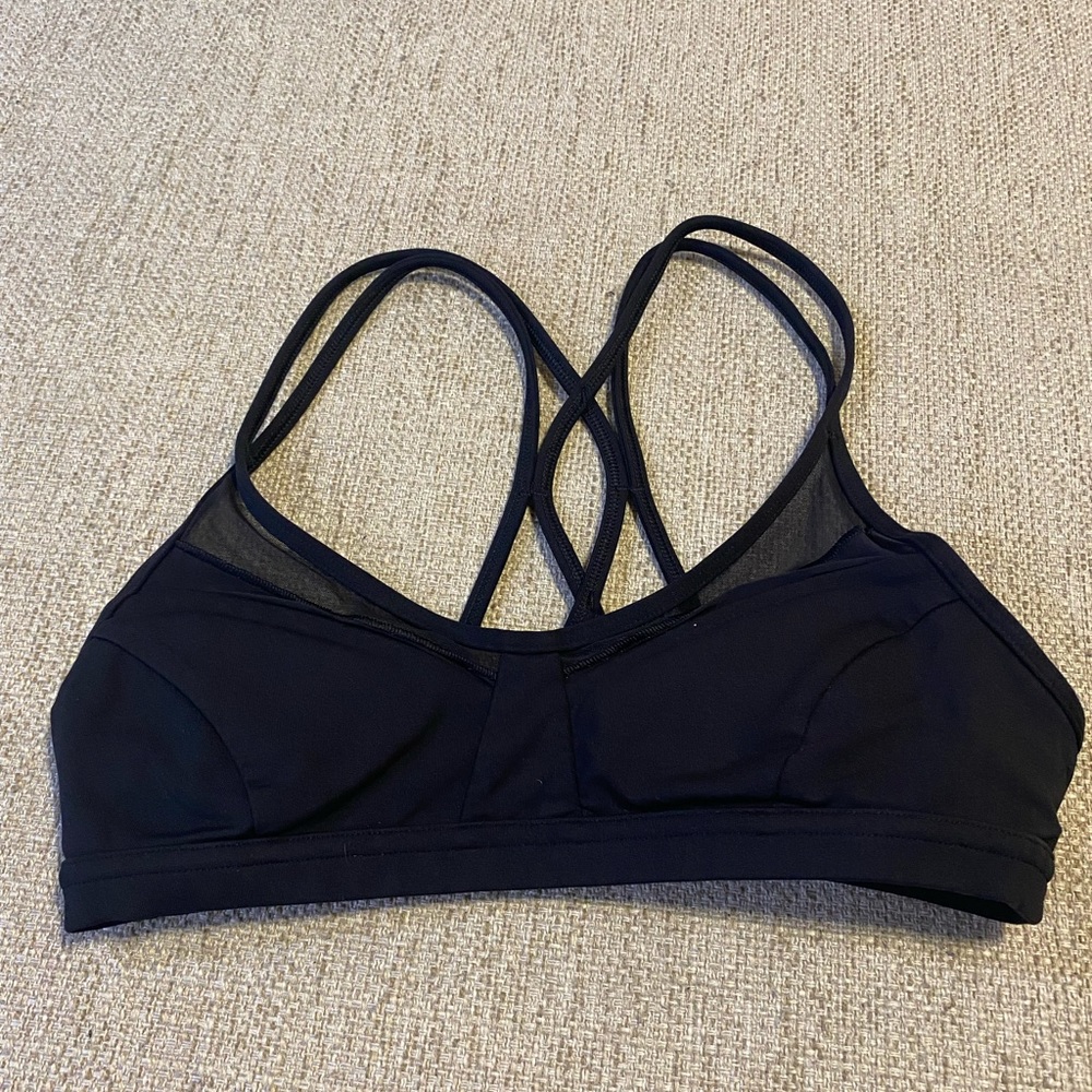 Lululemon sports bra